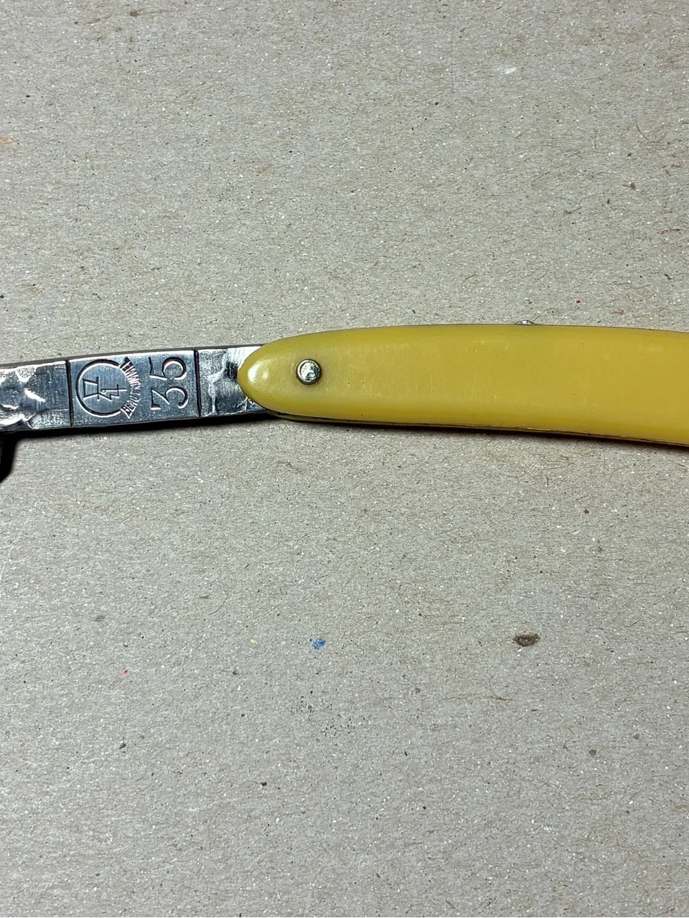 vintage Brummel-Werk (Beau Brummel) folding straight razor for shaving